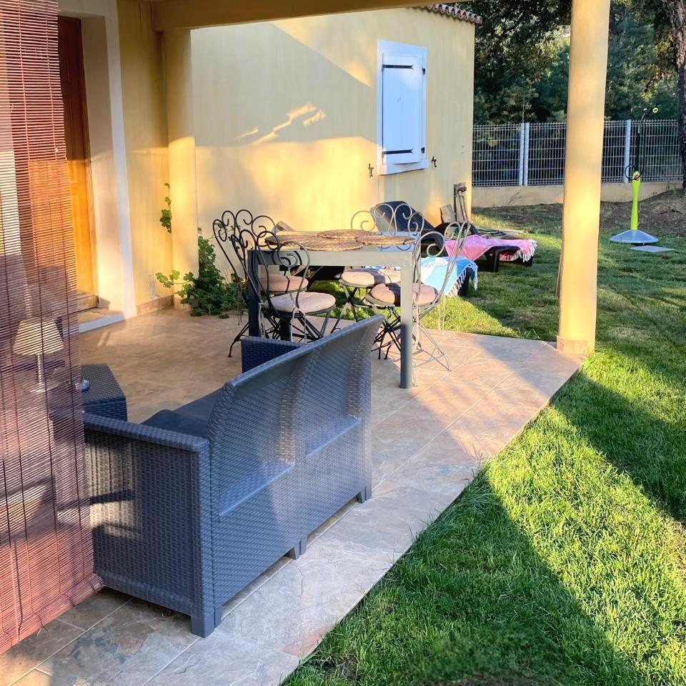 Agreable Rez De Jardin Avec Piscine Et Jacuzzi Lägenhet Cervione Exteriör bild
